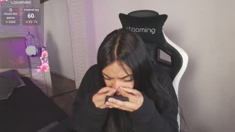 lily_waist online show from November 2025 11:12:01 AM