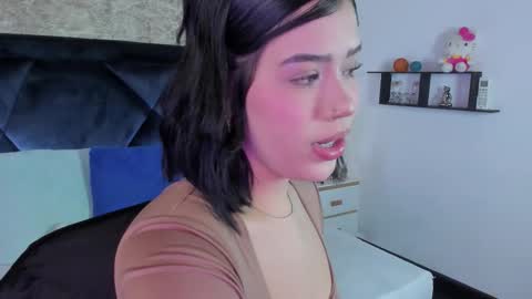 LilyWoodz online show from November 2025 07:17:01 PM