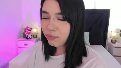 LilyWoodz online show from May 2026 07:09:02 PM