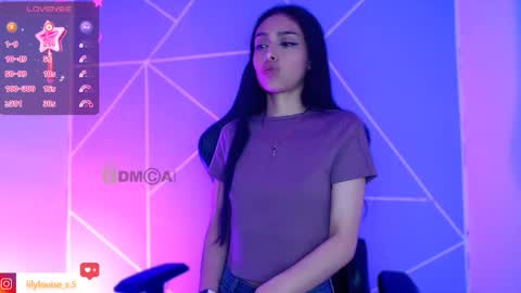 Liliana louise online show from November 2025 03:02:01 PM