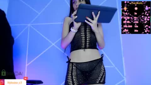 Snapshot of lilylouisee_ chatting on May 2026 01:56:02 AM Liliana louise online show from May 2026 01:56:02 AM