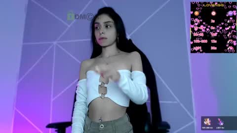 Snapshot of lilylouisee_ chatting on May 2026 12:06:01 AM Liliana louise online show from May 2026 12:06:01 AM