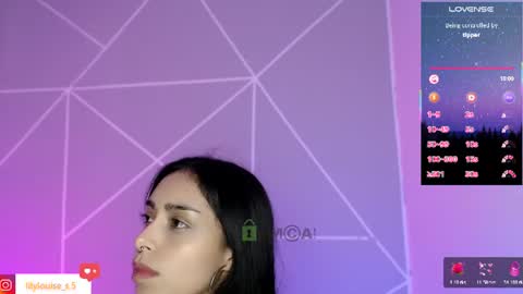 Snapshot of lilylouisee_ chatting on June 2026 01:37:01 AM Liliana louise online show from June 2026 01:37:01 AM