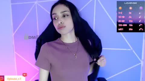 Snapshot of lilylouisee_ chatting on June 2026 09:02:01 PM Liliana louise online show from June 2026 09:02:01 PM