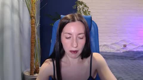 Lily online show from September 2025 03:22:01 AM