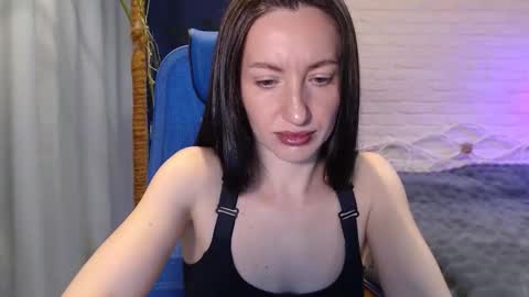 Lily online show from October 2025 04:31:02 AM