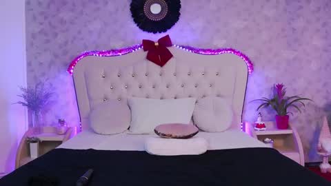      online show from December 2024 07:28:01 AM