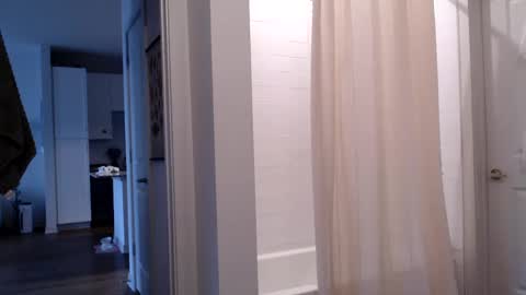 Snapshot of lilyyymonroee chatting on November 2025 08:00:01 PM Lily Monroe online show from November 2025 08:00:01 PM