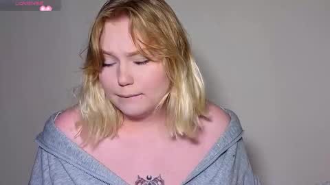 Snapshot of lime_cat chatting on September 2025 12:11:02 AM lime cat online show from September 2025 12:11:02 AM