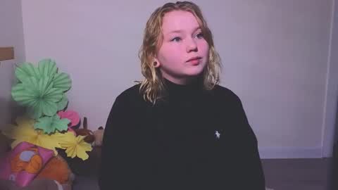 lime cat online show from October 2025 01:03:02 AM