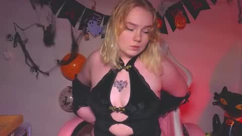 lime cat online show from October 2025 01:18:01 AM