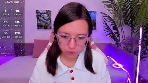 Lina online show from October 2025 02:31:01 AM