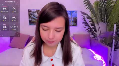 Lina online show from October 2025 02:44:01 AM