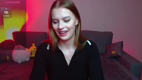 Snapshot of lina_bush chatting on December 2024 07:00:01 PM lina_bush online show from December 2024 07:00:01 PM