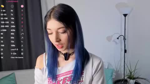 Lina online show from October 2025 02:05:01 PM