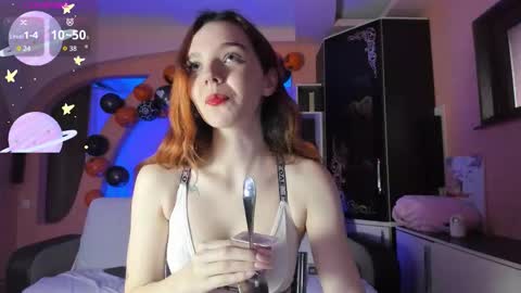 Lina online show from November 2025 04:33:02 AM