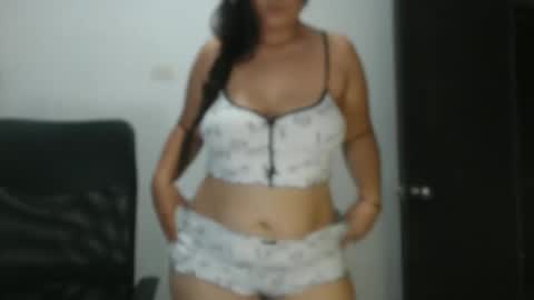 Snapshot of lina_playful chatting on April 2026 02:10:02 PM iiisabella online show from April 2026 02:10:02 PM