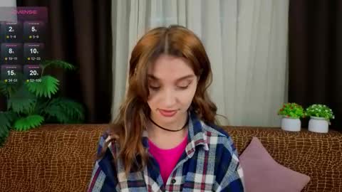 Lina online show from September 2025 04:40:01 PM