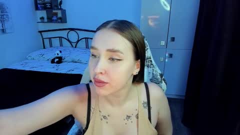 Snapshot of linatruly chatting on November 2025 10:04:01 PM Lina online show from November 2025 10:04:01 PM