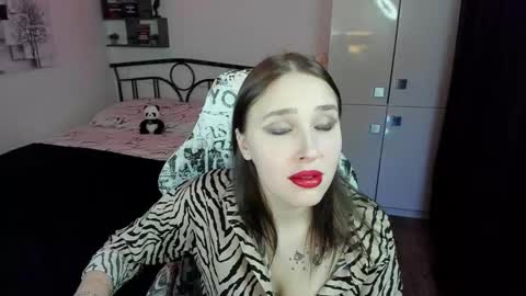 Snapshot of linatruly chatting on November 2025 10:19:01 PM Lina online show from November 2025 10:19:01 PM