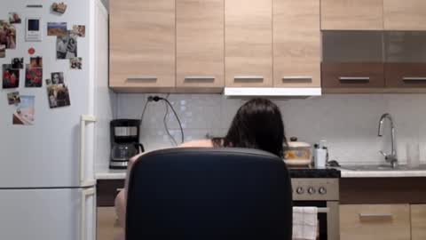 Linda online show from October 2025 08:10:01 PM