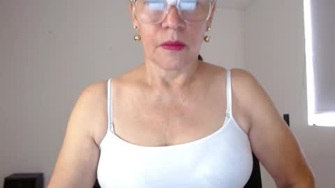 Linda Hanna online show from November 2025 05:01:02 PM