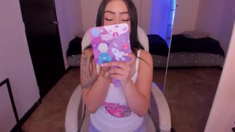 Lindaa maria  online show from October 2025 09:02:01 PM