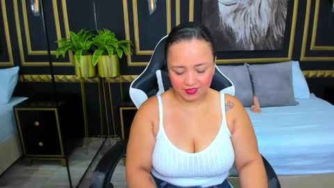 L I N D A online show from February 2025 11:54:02 AM