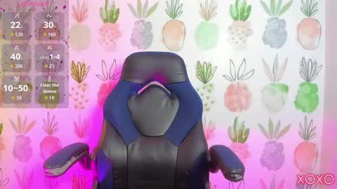 L I N D A online show from October 2025 07:33:02 PM