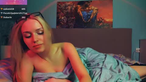 Linda online show from December 2024 06:37:02 PM