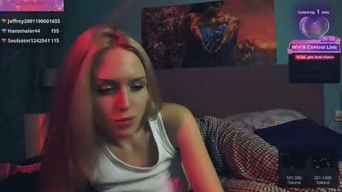 Linda online show from March 2025 08:29:02 PM