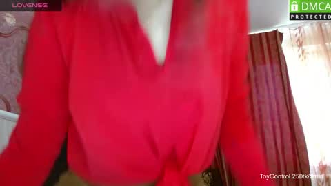 Snapshot of lindaernestine chatting on April 2026 01:52:02 PM LindaErnestine online show from April 2026 01:52:02 PM