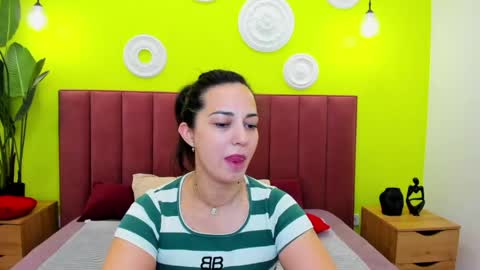 Snapshot of lindainsatiable chatting on June 2026 01:18:02 AM Linda online show from June 2026 01:18:02 AM