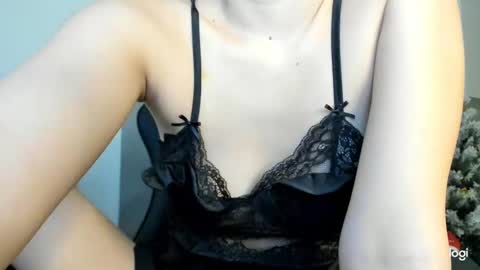 lindamei online show from December 2024 05:37:01 AM