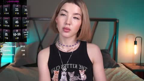 Snapshot of lindathacker chatting on January 2025 11:20:01 AM your Linda is back online show from January 2025 11:20:01 AM