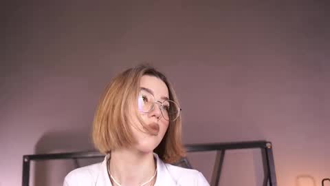 Snapshot of lindathacker chatting on February 2025 05:16:01 AM your Linda is back online show from February 2025 05:16:01 AM