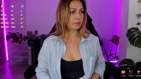 Linda  --  online show from March 2025 09:53:01 PM