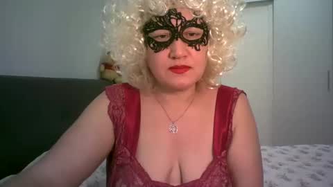 LindaXSmile online show from February 2025 10:10:01 PM