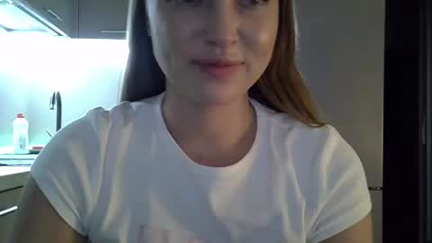 Snapshot of lindsisecret chatting on October 2025 01:36:03 PM Anna online show from October 2025 01:36:03 PM