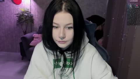 Snapshot of line_green chatting on February 2026 06:32:02 AM Lina online show from February 2026 06:32:02 AM