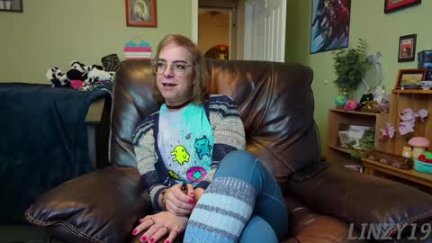 Snapshot of linzy19 chatting on January 2025 05:03:01 PM Linzy19 online show from January 2025 05:03:01 PM