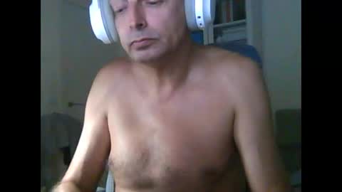 Snapshot of liongr69 chatting on October 2025 10:21:02 PM liongr69 online show from October 2025 10:21:02 PM
