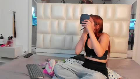 Liorah wolf online show from June 2026 07:50:01 PM