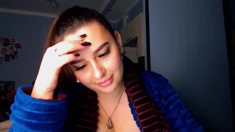 lisa_lady_golden online show from September 2025 10:22:02 PM