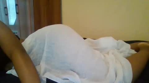 Snapshot of lisa_larry chatting on December 2024 03:50:02 AM lisa larry online show from December 2024 03:50:02 AM