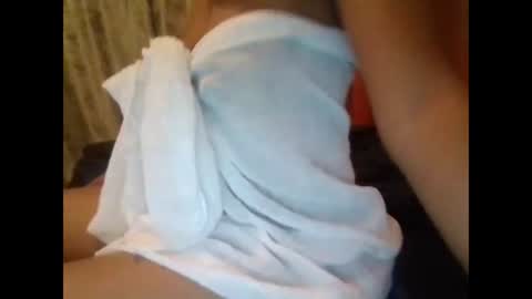 Snapshot of lisa_larry chatting on January 2025 02:04:01 AM lisa larry online show from January 2025 02:04:01 AM
