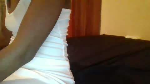 Snapshot of lisa_larry chatting on February 2025 02:22:02 AM lisa larry online show from February 2025 02:22:02 AM