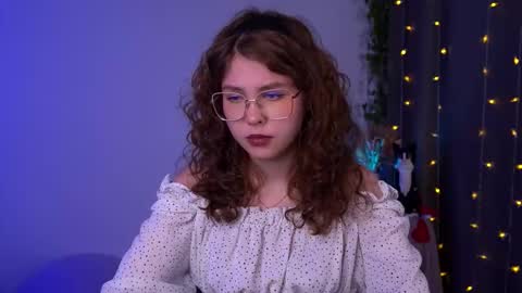  Lisa  online show from November 2025 07:47:02 PM