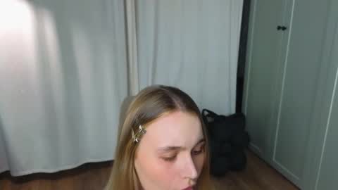 Elisabeth or Lisa online show from February 2026 08:07:02 PM