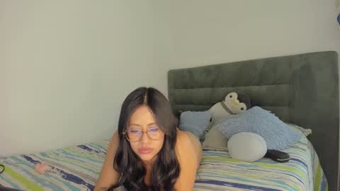 Lisa Thompson online show from October 2025 04:51:02 AM